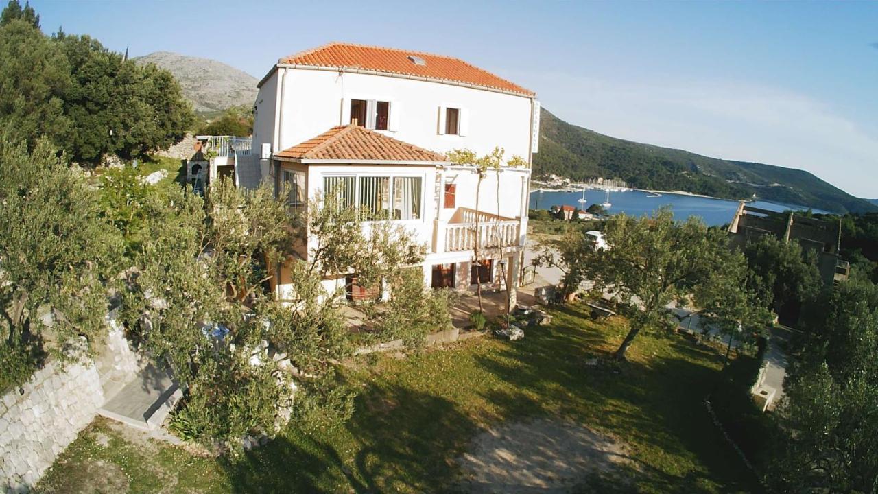 Apartments Baldo Slano Buitenkant foto